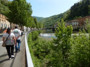 Visitors walking up to the Piazza.